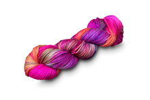 Load image into Gallery viewer, Manos del Uruguay Alegria Grande